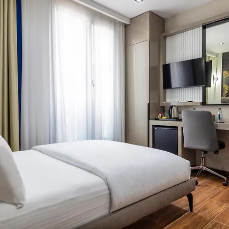 Dem Premium - Round Trip Airport Service - Istanbul International Airport Hotel Arnavutkoy