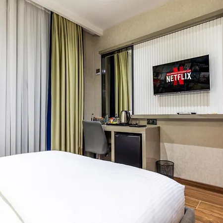 Dem Premium - Round Trip Airport Service - Istanbul International Airport Hotel Arnavutkoy