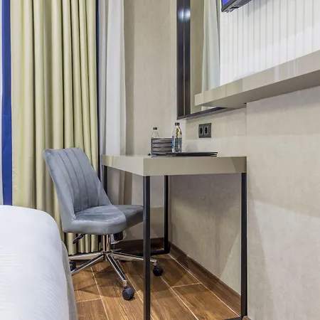 Dem Premium - Round Trip Airport Service - Istanbul International Airport Hotel 4*